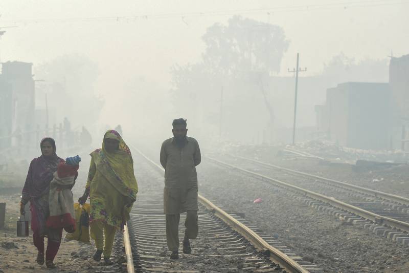 LHC judge hints at week-long environmental lockdown in Lahore