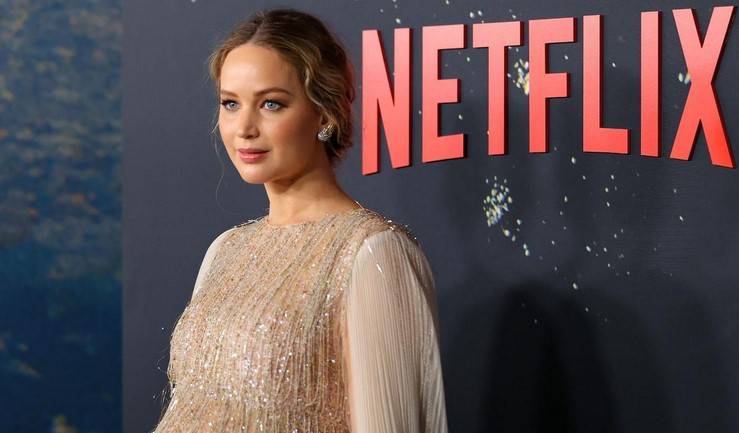 Jennifer Lawrence shows off her pregnancy at premiere of 'Don’t Look Up'