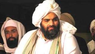 Sumsan Bukhari’s brother Pir Tayyab joins PML-N with thousands of devotees