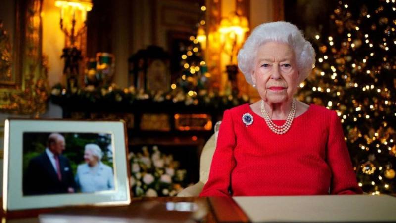 Queen pays moving tribute to Philip in Christmas message