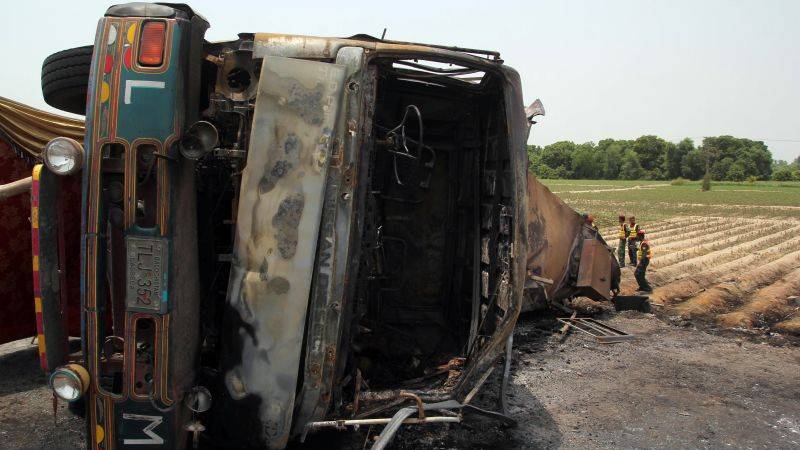 20 tonnes of acid spills after tanker-tractor collision in Hafizabad