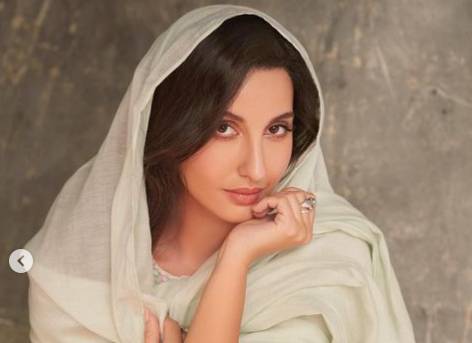 Nora Fatehi's simple 'shalwar kameez' ensemble raises eyebrows 