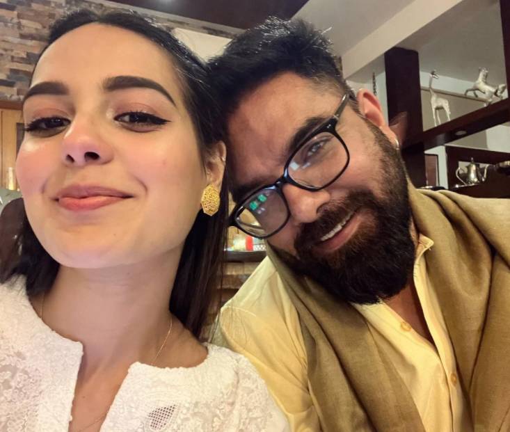 Iqra & spouse Yasir's HOT snap takes intimacy to new heights 