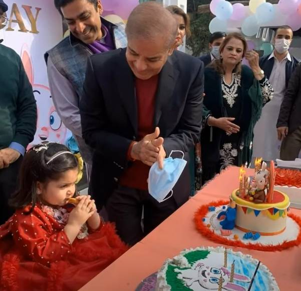 Sharif family marks birthday of Hamza’s daughter 