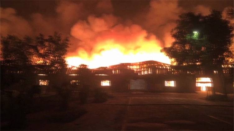 Huge fire still raging at Kasur paper mills