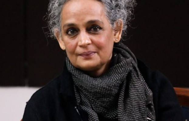 Hindu nationalism could break India into pieces, warns Arundhati Roy