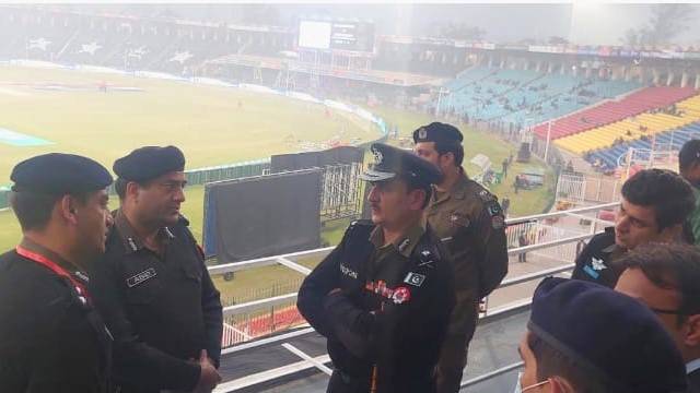 Punjab IGP pays surprise visit to Gaddafi Stadium to review PSL security