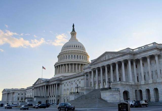 US Congress temporarily avoids government shutdown