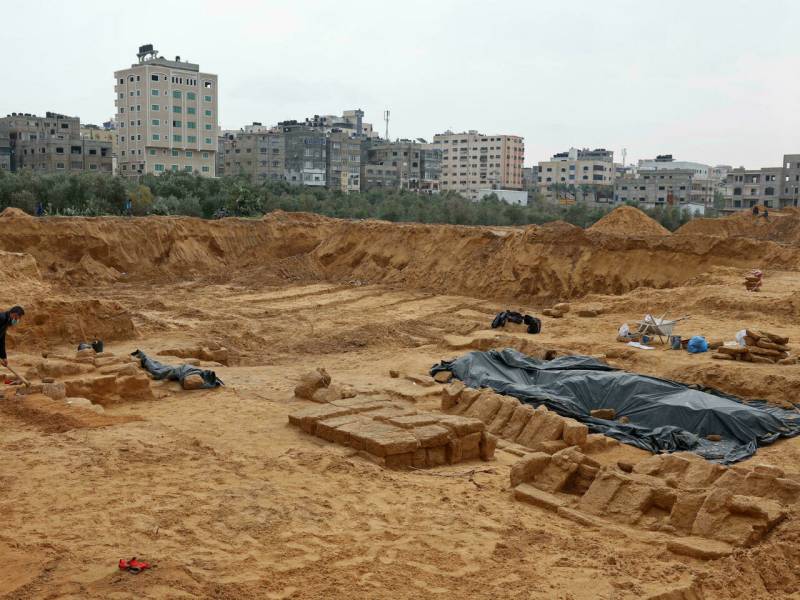 Gaza construction workers find 31 Roman-era tombs