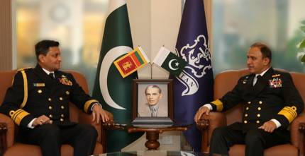 Sri Lankan Navy commander meets Admiral Amjad Niazi