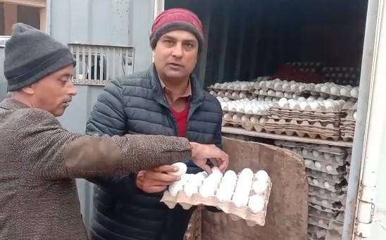 Fake eggs suppliers gang busted in Azad Kashmir