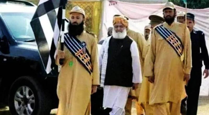 JUI wing Insarul Islam in action to escort parliamentarians 