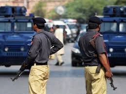 Police arrest four street criminals in Karachi after shootouts