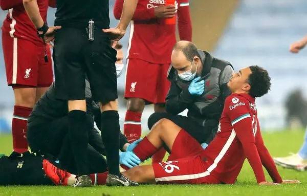 Liverpool's trophy hunt hit by Alexander-Arnold injury