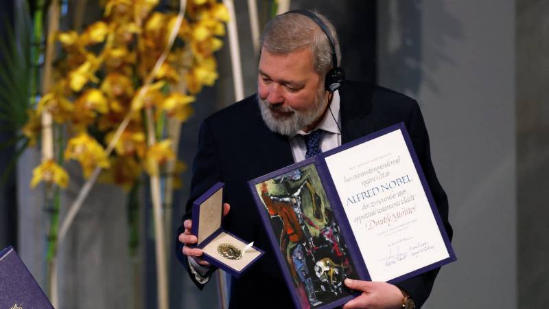 Russian Nobel laureate donates medal for Ukraine refugees