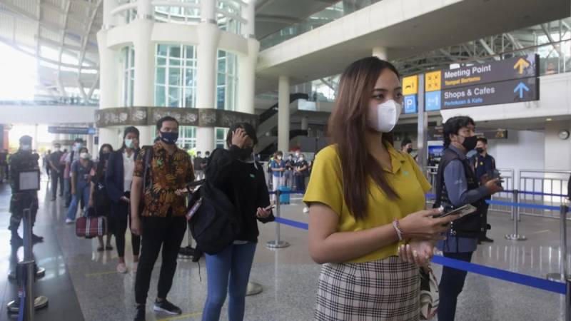 Indonesia scraps travel quarantine, eases curbs on Ramadan traditions