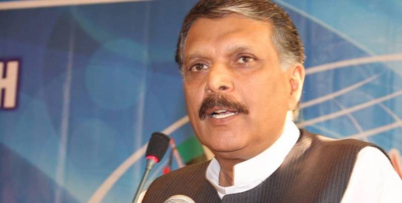 Backdoor contacts with PML-N on, says Ijaz-ul-Haq