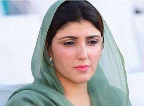 Ayesha Gulalai requests FIA to block fake twitter account in her name