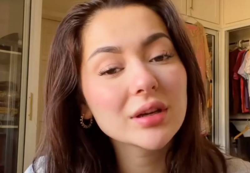 Hania Aamir & fan’s inspirational bonding 