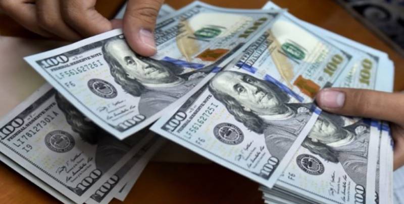 US dollar crosses Rs182 mark against Pakistani rupee