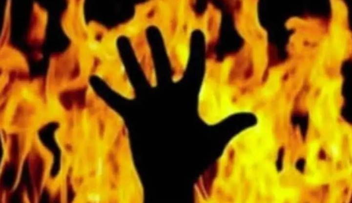 70-year-old man set on fire over monetary dispute in Chiniot