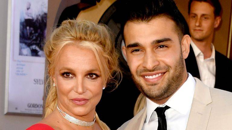 Britney Spears says she is expecting baby with Iranian partner Asghari