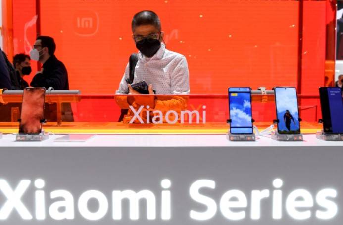 India seizes $725m from China's Xiaomi over 'illegal' remittances