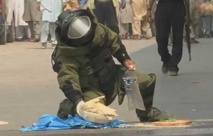 Bomb defused planted outside CTD officer’s house in Bannu