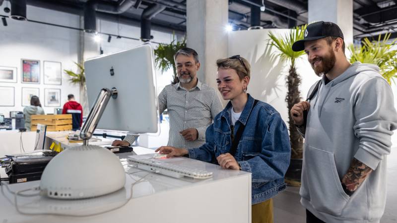 New Apple museum opens in former Warsaw factory