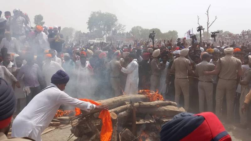 Thousands mourn murdered Indian rapper