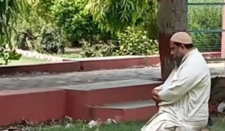 Muslim Prof sent on leave after offering namaz in Aligarh college lawns