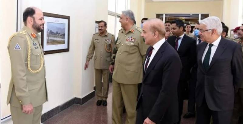 PM heaps praise on armed forces during visit to Command and Staff College Quetta