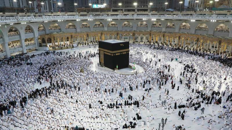 Saudi eases Covid measures as first hajj pilgrims arrive