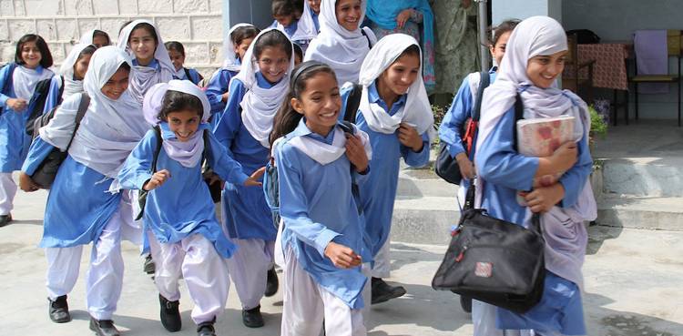 Rising inflation leads to exodus of one million students from Punjab schools