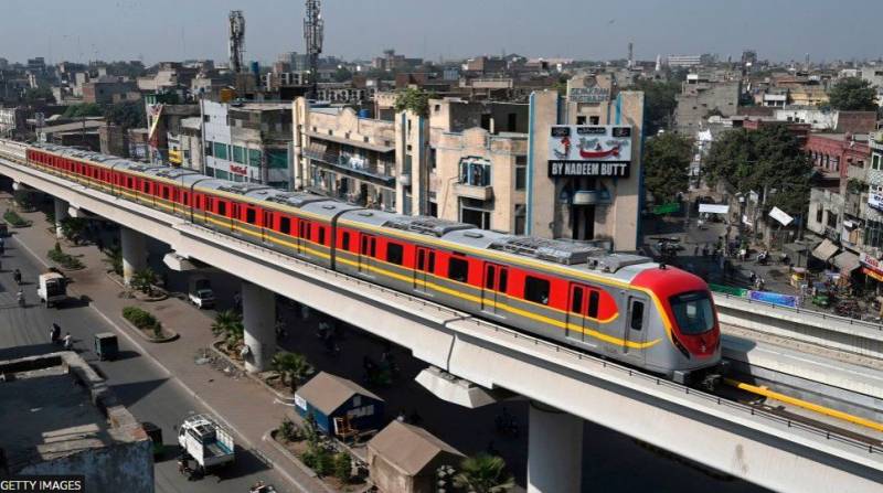 Per-km fare recommended for Orange Line train passengers