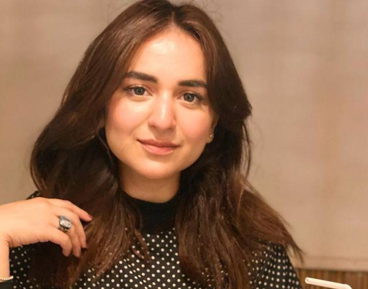 Yumna Zaidi asks fans to thank God for getting ‘rest’ opportunity