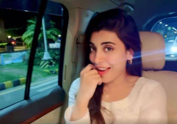 Imran Abbas, Urwa Hocane enjoy Bollywood '90s songs on Isloo roads 