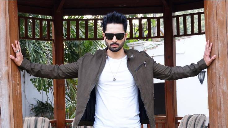 Danish Taimoor calls himself ‘Fans Ka Shamsher’; video goes viral 