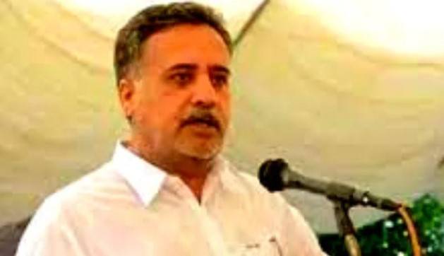 Police expel PTI’s Maqbool Gujjar from Lahore, arrest his 3 mates