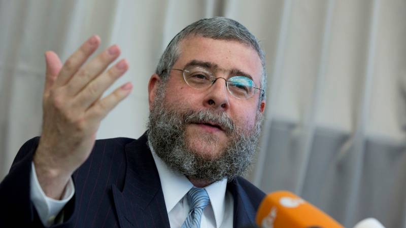 Moscow's ex-chief rabbi warns of 'dark clouds' for Russian Jews