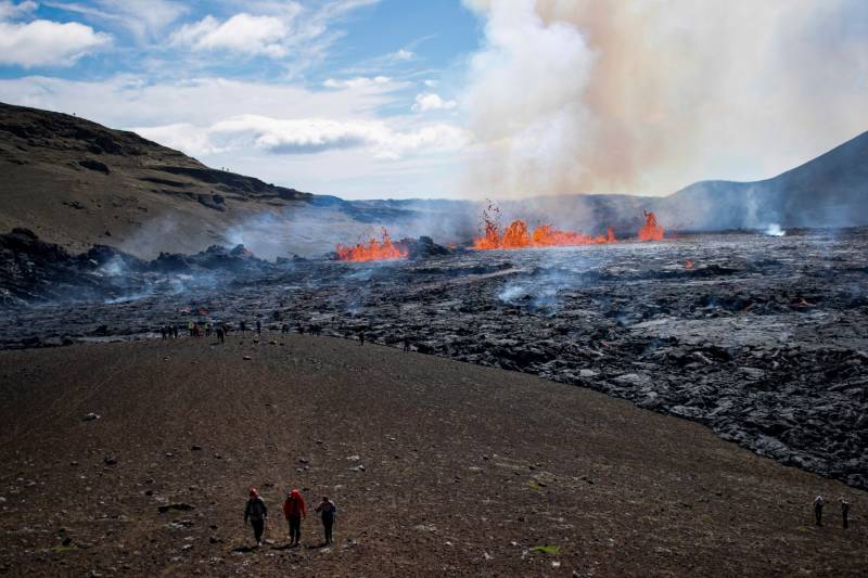 Gases from Iceland's volcano threaten nearby village