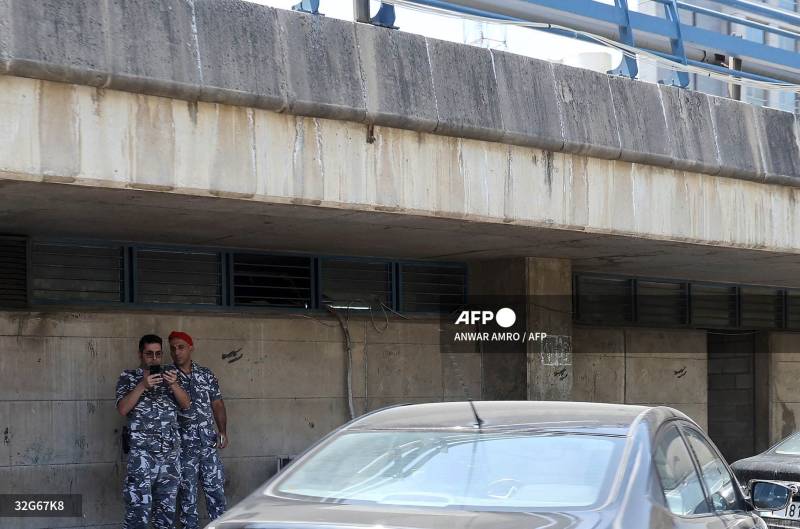 Thirty inmates saw out of Lebanon jail, escape: authorities