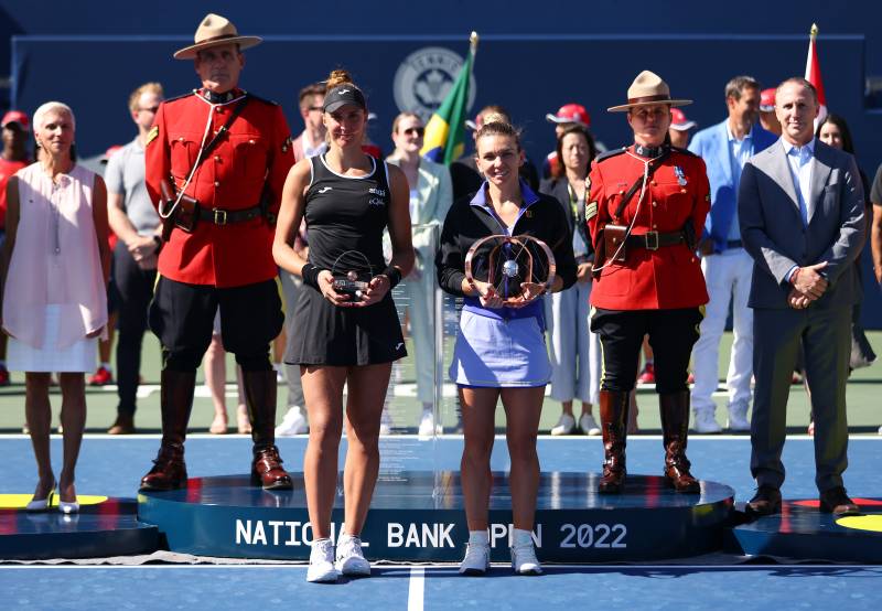 Halep holds off Haddad Maia to win third WTA Canadian crown