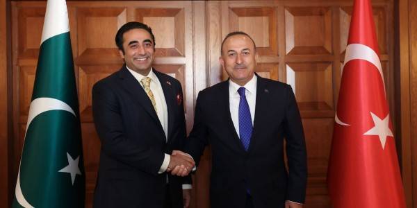 Bilawal thanks Turkish counterpart for timely dispatching flood relief aid 