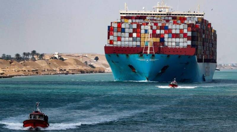 Another tanker briefly blocks Egypt's Suez Canal