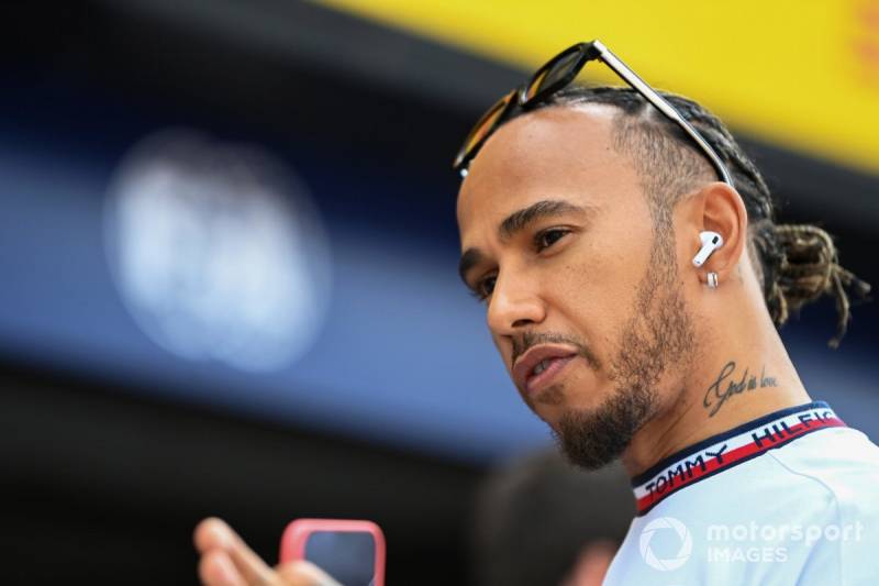 Hamilton apologises for emotional radio outburst