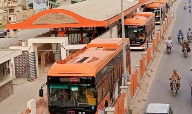 Orange Line bus Service hits the road in Karachi