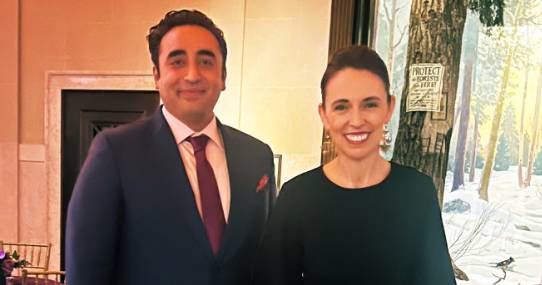 NZ PM Jacinda Ardern pays homage to Benazir Bhutto during meeting with Bilawal