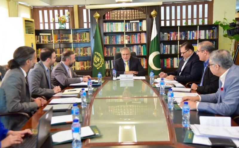 World Bank delegation meets Ishaq Dar