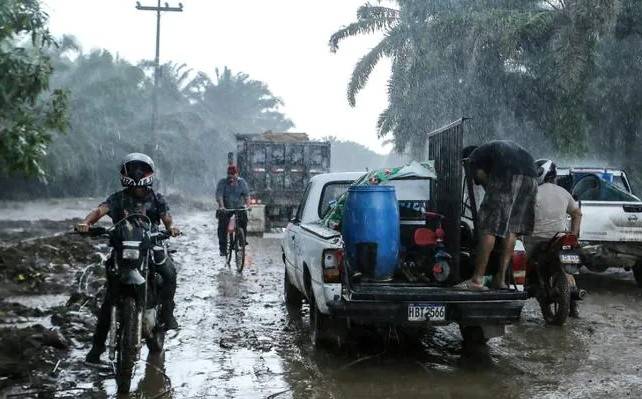 Hurricane Julia slams Nicaragua, menaces Central America